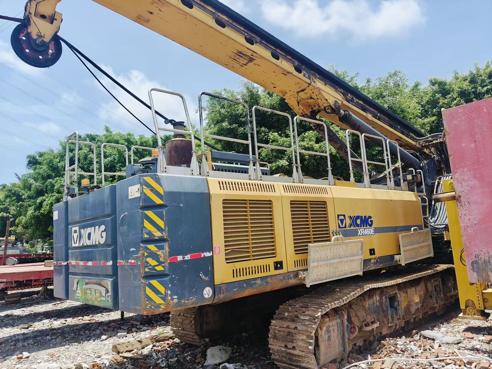 XCMG XR460E rotary drilling rig rear side